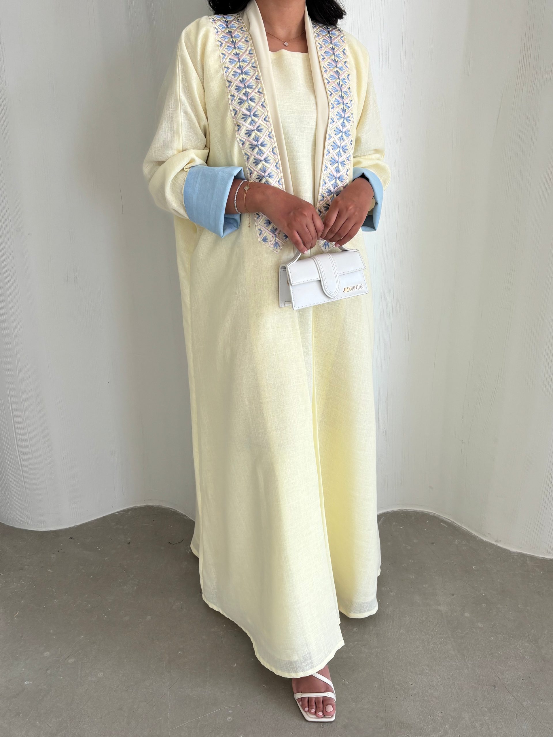 ENSEMBLE ABAYA EN LIN JAUNE – Image 5